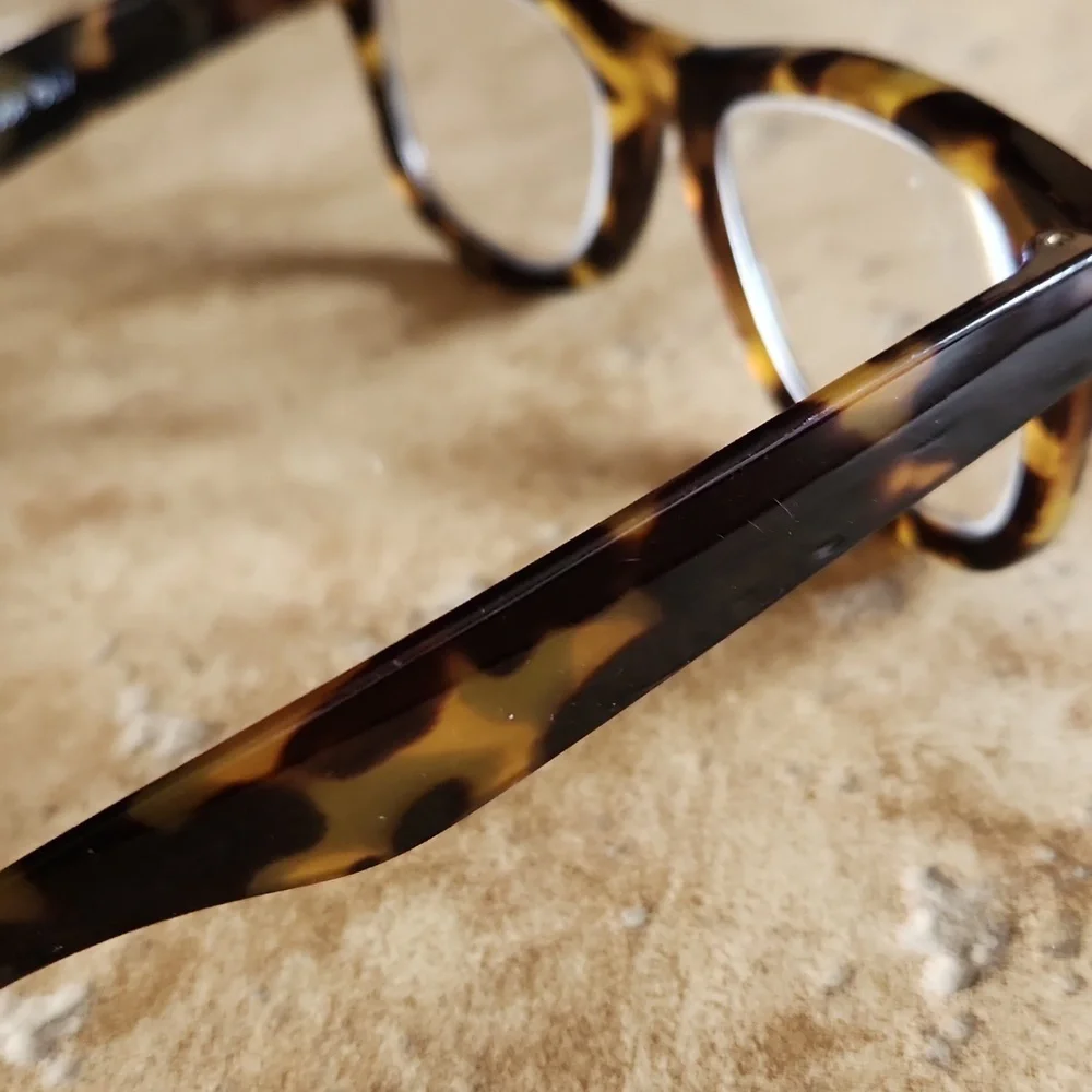 Betsy Johnson Chunky Reading Glasses - Picture 6 of 10